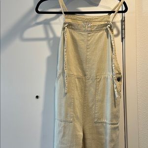Khaki overalls jumpsuit